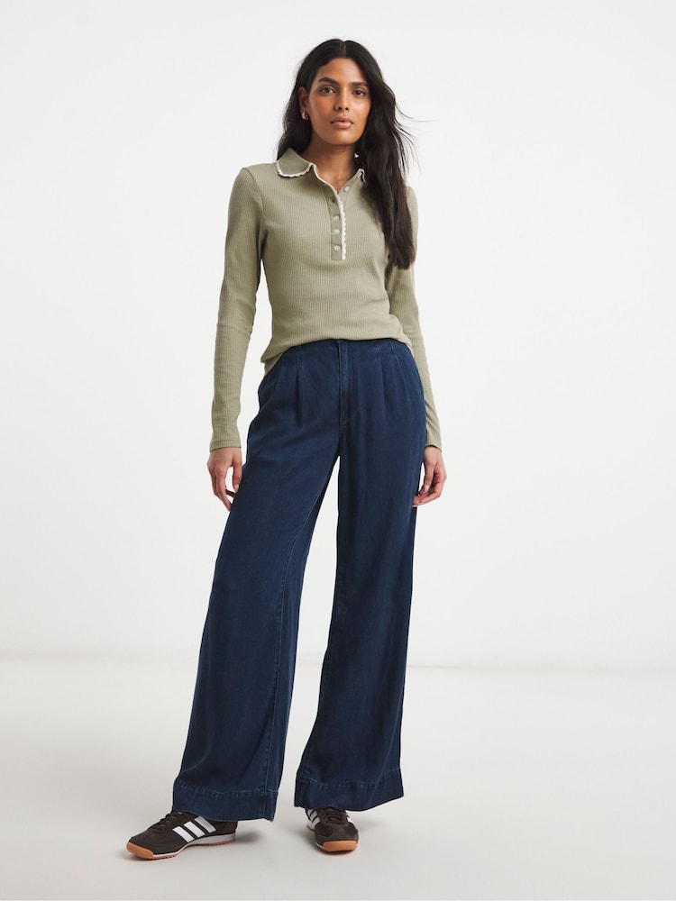 Simply Be Green Contrast Scallop Trim Long Sleeve Polo Top - Image 1 of 4