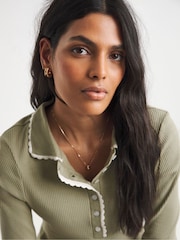 Simply Be Green Contrast Scallop Trim Long Sleeve Polo Top - Image 4 of 4