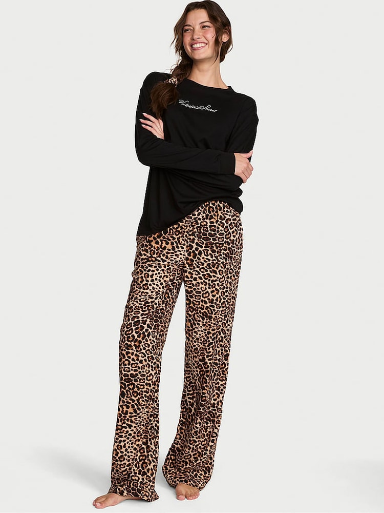 Victoria's Secret Black & Leopard Brown Long Sleeve Flannel Pyjamas  Scrunchie Set - Image 1 of 2