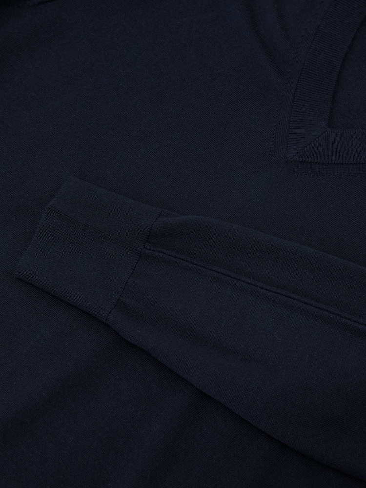 Reiss Navy Earlsfield Merino Wool V-Neck Jumper - Image 6 of 6 Reiss Navy Earlsfield Merino Wool V-Neck Jumper - Image 6 of 6