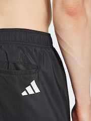 adidas מכנסי שחייה קצרים באורך 8 אינצ'ים בעיטור 3 פסים - תמונה 4 מתוך 6