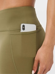 棕色 - Sweaty Betty Power 9" 机车短裤 - 6的图像5｝