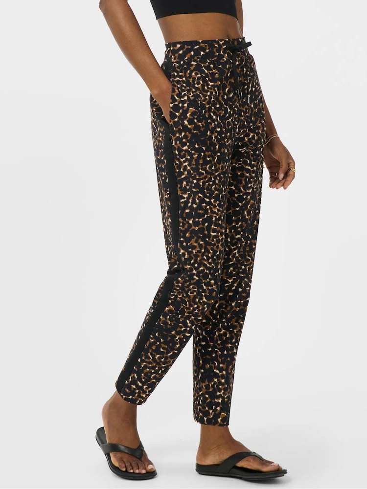 Sweaty Betty Brown 25 inch inside seam Explorer Side Stripe 25 Inch Trousers - Image 1 of 6 Sweaty Betty Brown 25 inch inside seam Explorer Side Stripe 25 Inch Trousers - Image 1 of 6