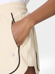 Sweaty Betty Cream Explorer Track Piped Shorts - Image 5 of 6