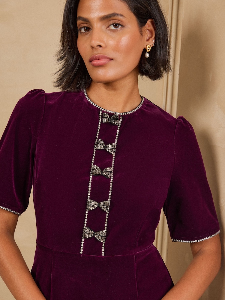 Love & Roses Burgundy Red Tailored Bow Embelished Velvet Midi Dress - Image 2 of 5