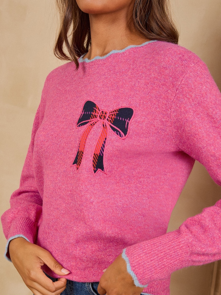 Pink Checked Bow - Love & Roses – Strickpullover mit U-Boot-Ausschnitt und Muschelsaum - Bild 2 von 5
