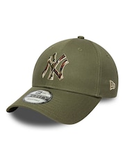 New Era Green Outline Camo 9Forty New York Yankees Cap - Image 1 of 5