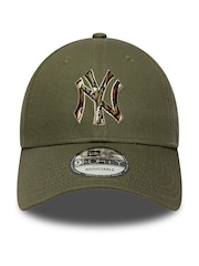 New Era Green Outline Camo 9Forty New York Yankees Cap - Image 2 of 5