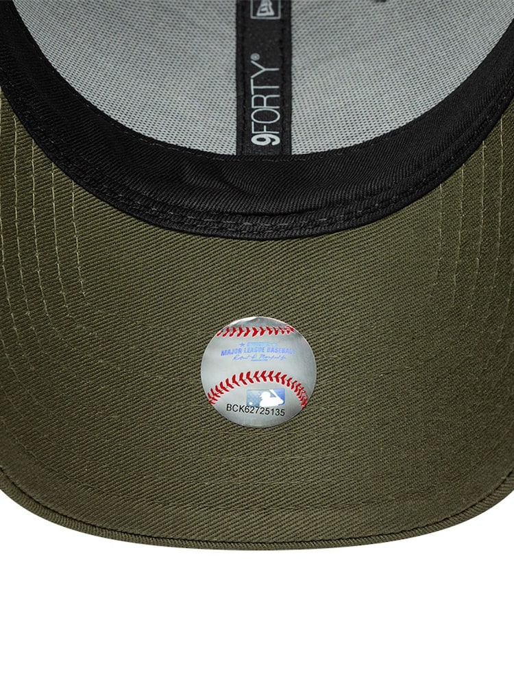 New Era Green Outline Camo 9Forty New York Yankees Cap - Image 5 of 5
