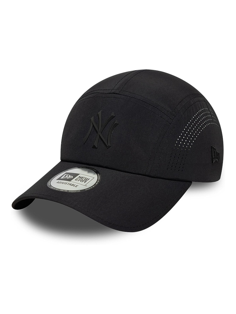 New Era Black Tech Midi Runner New York Yankees Cap - Image 1 of 5 New Era Black Tech Midi Runner New York Yankees Cap - Image 1 of 5