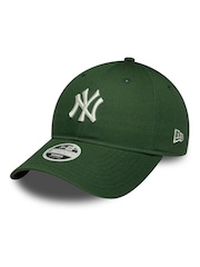 New Era Green League Essential Midi 9Twenty New York Yankees Cap - Image 1 of 5