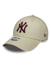 New Era Natural League Essential 9Forty New York Yankees Cap - Image 1 of 5