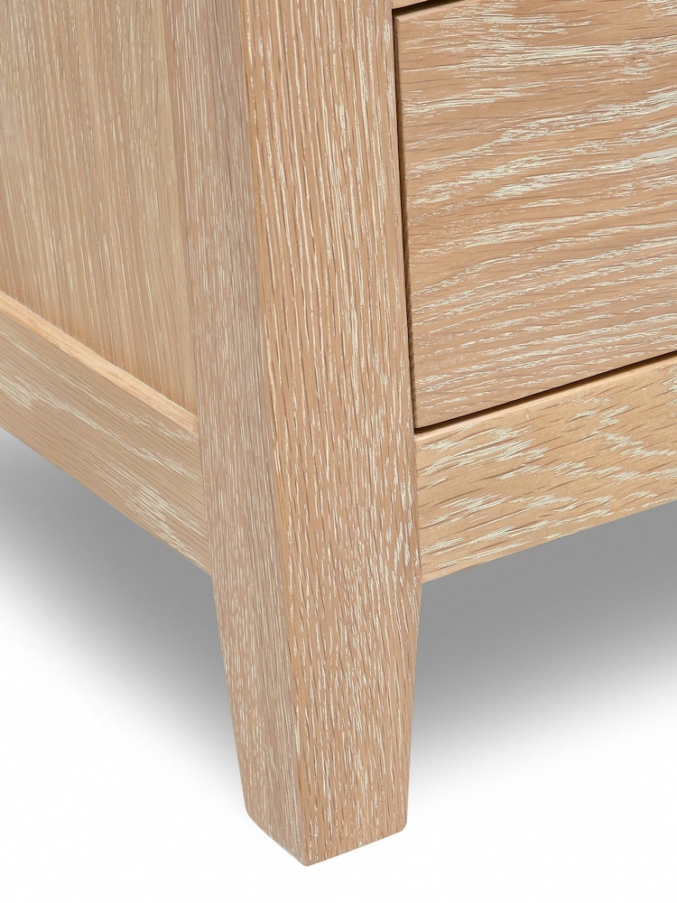 Cotswold Company Whitewash Oak Inglesham 3 Drawer Bedside Table - Image 5 of 5