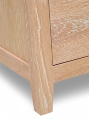 Cotswold Company Whitewash Oak Inglesham 5 Drawer 5 Drawer Bed - Image 6 of 6