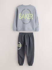 Gris tonal - Ensemble sweat-shirt et survêtement graphique surdimensionné Baker by Ted Baker - Image 2 de 9
