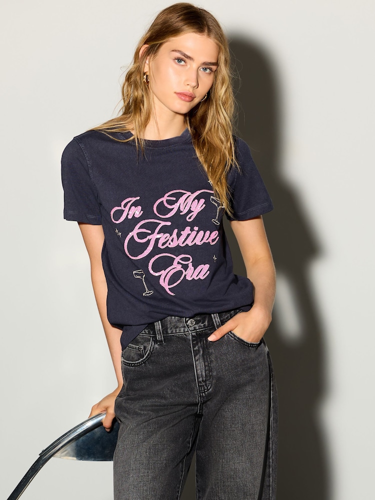 Blau - Festive Era Graphic Christmas Short Sleeve T-Shirt - Bild 1 von 4