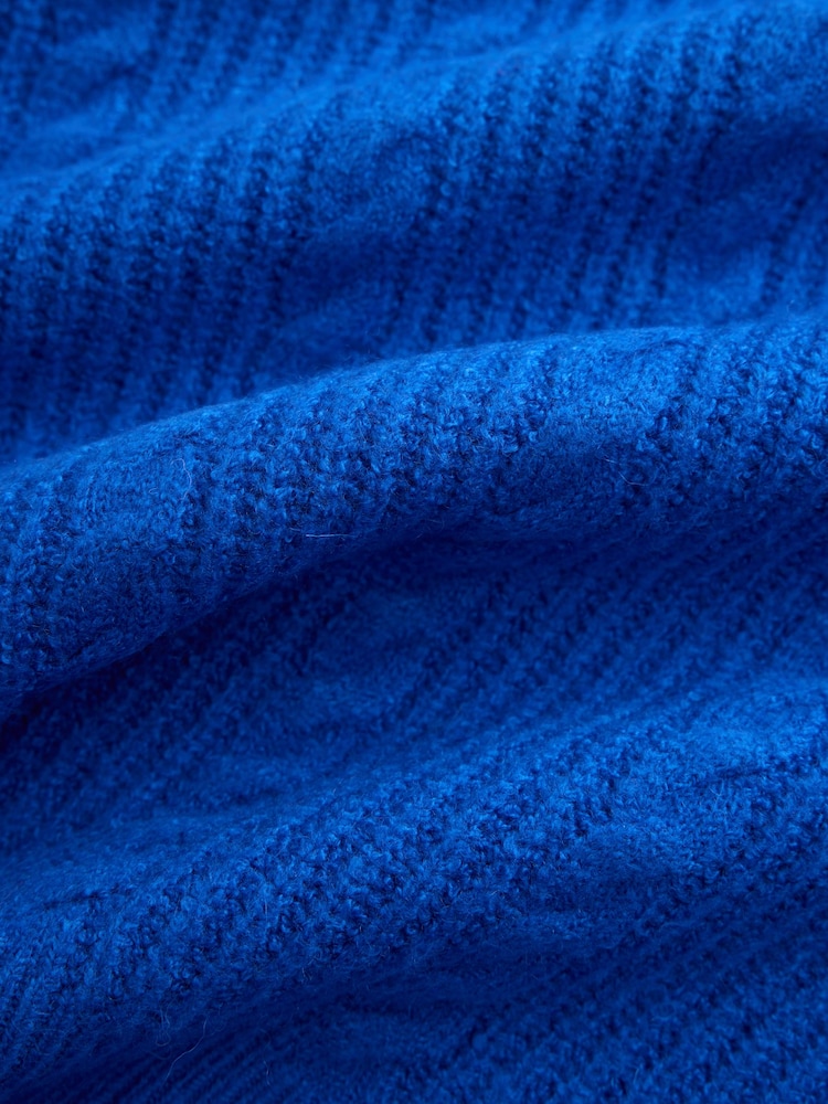 Kobaltowy niebieski - Supersoft Cable Knit V-Neck Mid Length Jumper - Obraz 2 z 3 Kobaltowy niebieski - Supersoft Cable Knit V-Neck Mid Length Jumper - Obraz 2 z 3