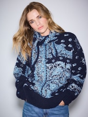 Navy Blue/White Relaxed Long Sleeve Crew Neck Jumper - Image 2 of 8