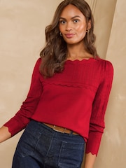 Love & Roses Scalloped Slash Neck Long Sleeve Knitted Top - Bild 2 von 7