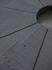 Gallery Home Black Valletta Cantilever Garden Parasol Base - Image 2 of 4