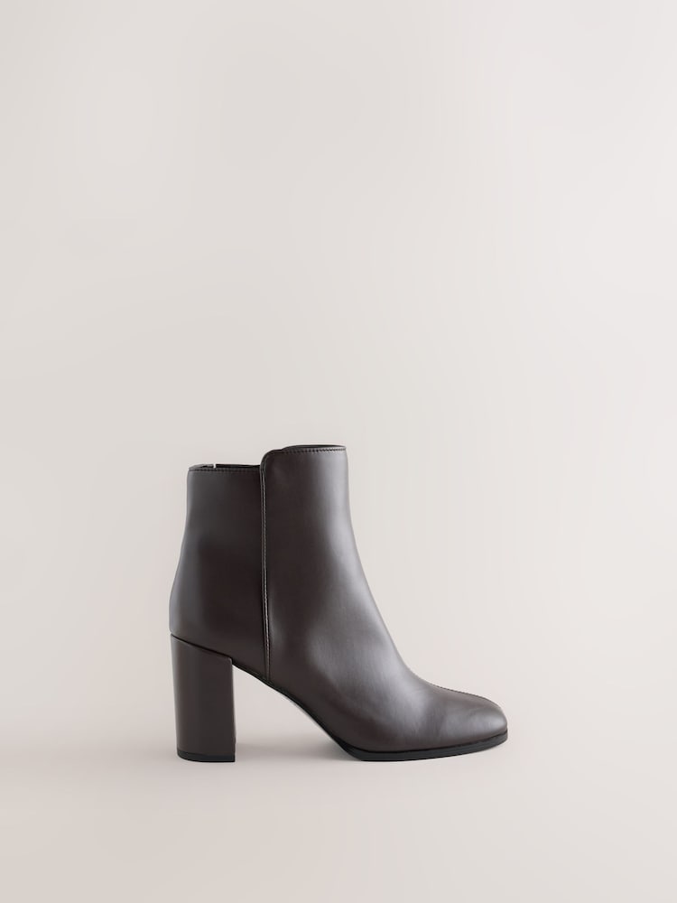 Czekoladowy brąz - Buty Forever Comfort® na wysokim obcasie klockowym - Obraz 1 z 9