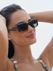 Estella Bartlett Brown Vilnius Sunglasses in Champagne - Image 3 of 4