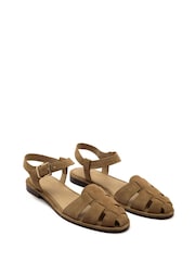 صندل جلد شمواه بأحزمة متقاطعة Lilly من Off The Hook - Image 1 of 5