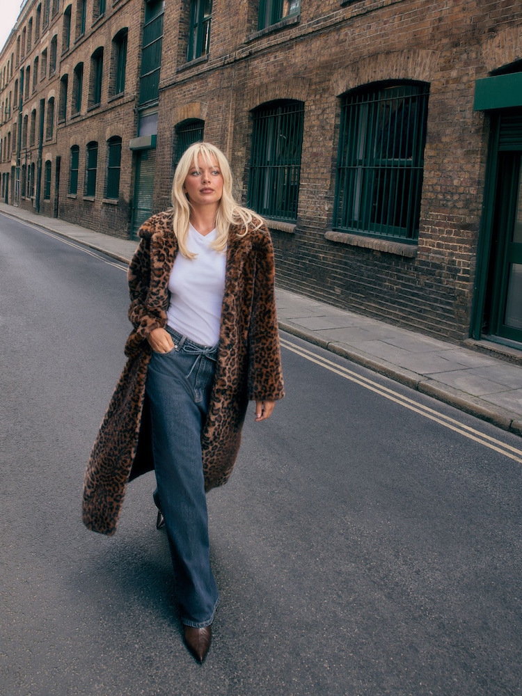 Animal Faux Fur Maxi Coat - Image 2 of 10 Animal Faux Fur Maxi Coat - Image 2 of 10