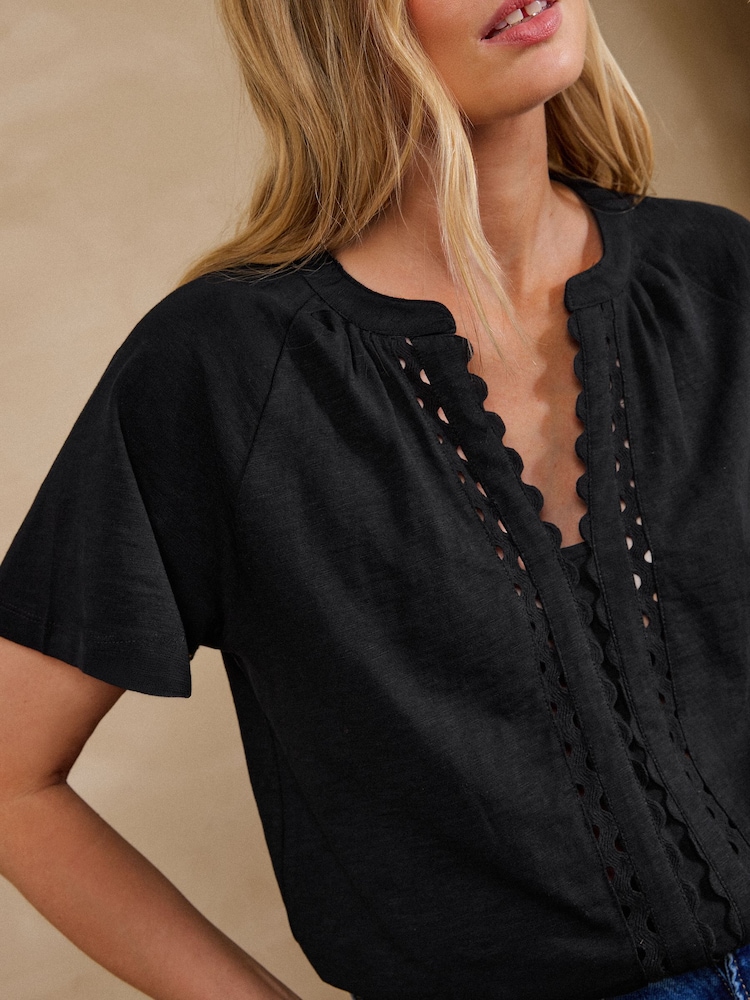 Love & Roses Black Notch Neck Ric Rac Short Sleeve Top - Image 2 of 4