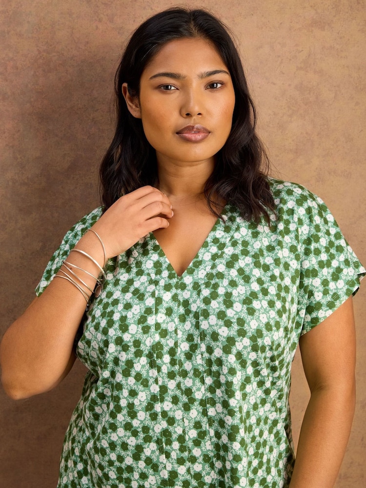 Live Unlimited Green Ditsy Print Panel Detail Top - Image 2 of 3