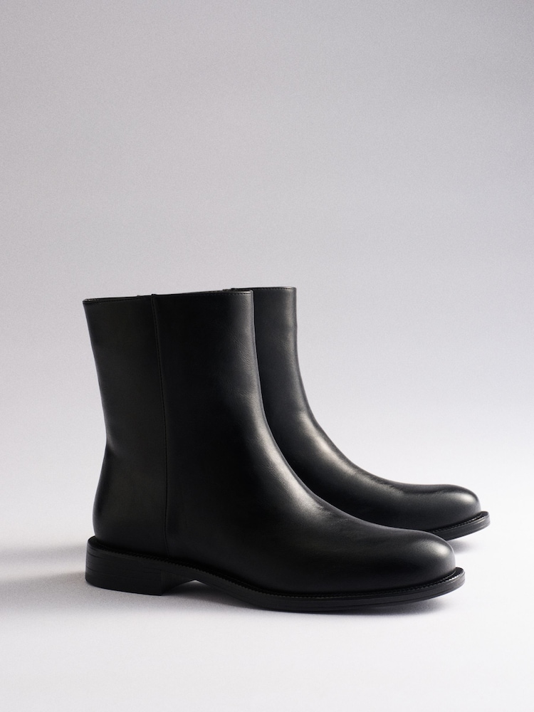 The Set Casual Round Toe Flat Ankle Boots Black - Image 1 of 3