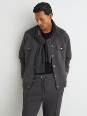 Anthrazitgrau - Reiss Finn Premium Interlock Cuffed Joggers - Bild 3 von 6