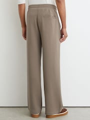 Reiss Mushroom Brown Rivo Premium Interlock Relaxed-Fit Joggers - Image 4 of 5