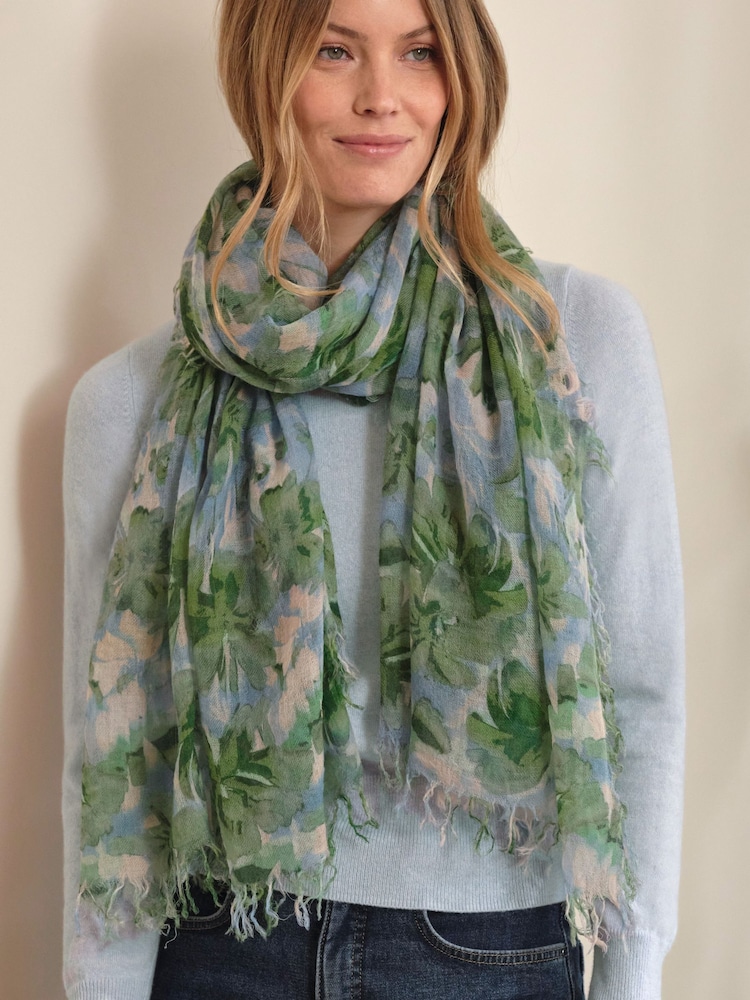 Pure Collection Green Wool Cashmere Ultrafine Lightweight Scarf - Image 1 of 2 Pure Collection Green Wool Cashmere Ultrafine Lightweight Scarf - Image 1 of 2