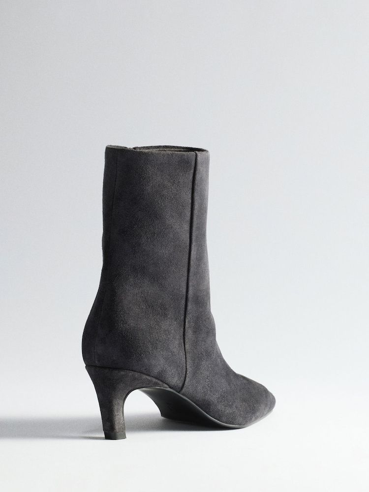 Graues Wildleder - The Set Premium Chisel Ankle Boots - Bild 2 von 3