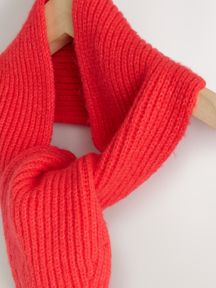 Red Knitted Ribbed Scarf - Image 2 of 3 Red Knitted Ribbed Scarf - Image 2 of 3