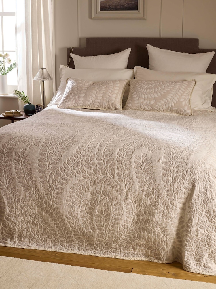 Secret Linen Store Annie Quilted Throw - Bild 3 von 3 Secret Linen Store Annie Quilted Throw - Bild 3 von 3