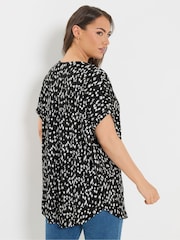 Yours Curve Black Abstract Markings Notch Neck Top - Image 3 of 5