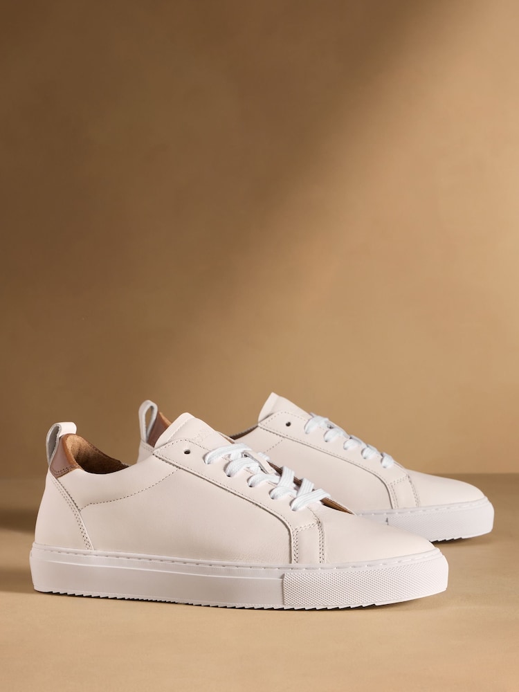 أحذية راسل وبروملي ريلاي كلاسيك الرياضية - صورة 1 من 7