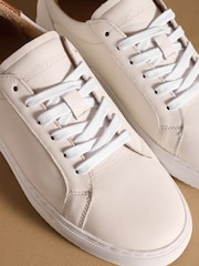 أحذية راسل وبروملي ريلاي كلاسيك الرياضية - صورة 4 من 7