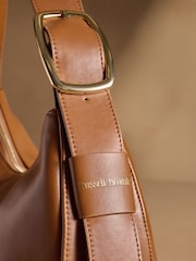 දුඹුරු - Russell & Bromley Sutton Medium Oval Shoulder Bag - 5න් 3 වන රූපය