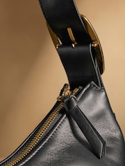 කළු - Russell & Bromley Sutton Medium Oval Shoulder Bag - 6න් 6 වන රූපය