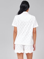 Loungeable Broiderie Contrast Wave Short Sleeve Shirt And Shorts Button Through Pyjama Set - Bild 2 von 5