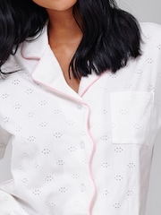 Loungeable Broiderie Contrast Wave Short Sleeve Shirt And Shorts Button Through Pyjama Set - Bild 3 von 5