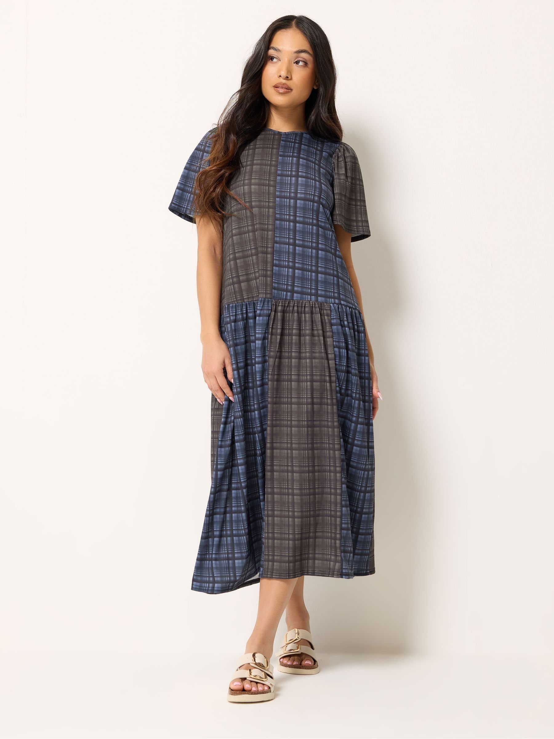 Pixiegirl Petite Women's Blue Check Midaxi Dress - Image 3