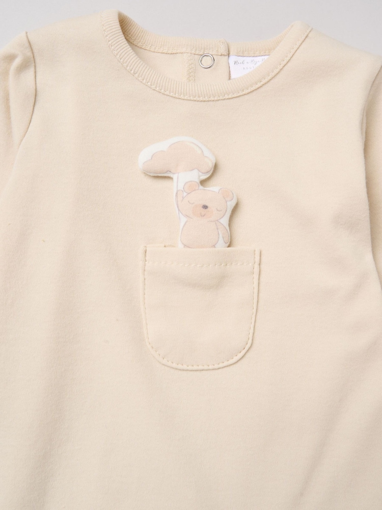 Hellbeige - Rock-A-Bye Baby Boutique Sleepsuit With Appliqué Bear With Cloud Pocket - Bild 3 von 3