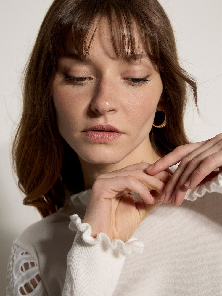 Apricot Lace Mesh Jumper - صورة 2 من 3 Apricot Lace Mesh Jumper - صورة 2 من 3