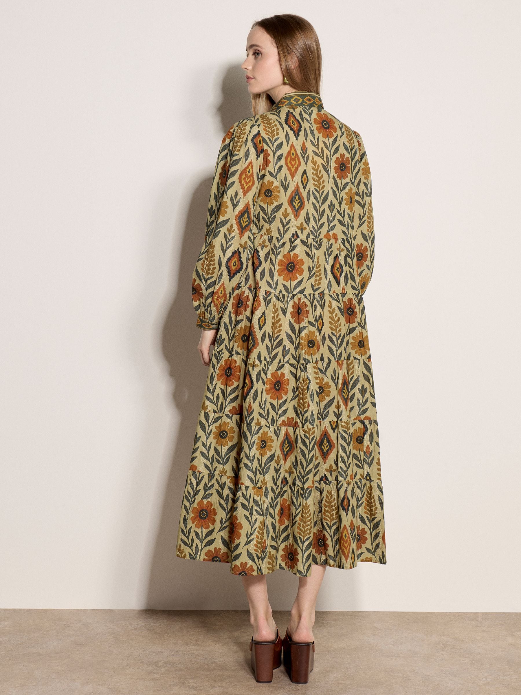 Comprar Apricot Floral Leaves Tiered Shirt Midi Dress from Next Brazil