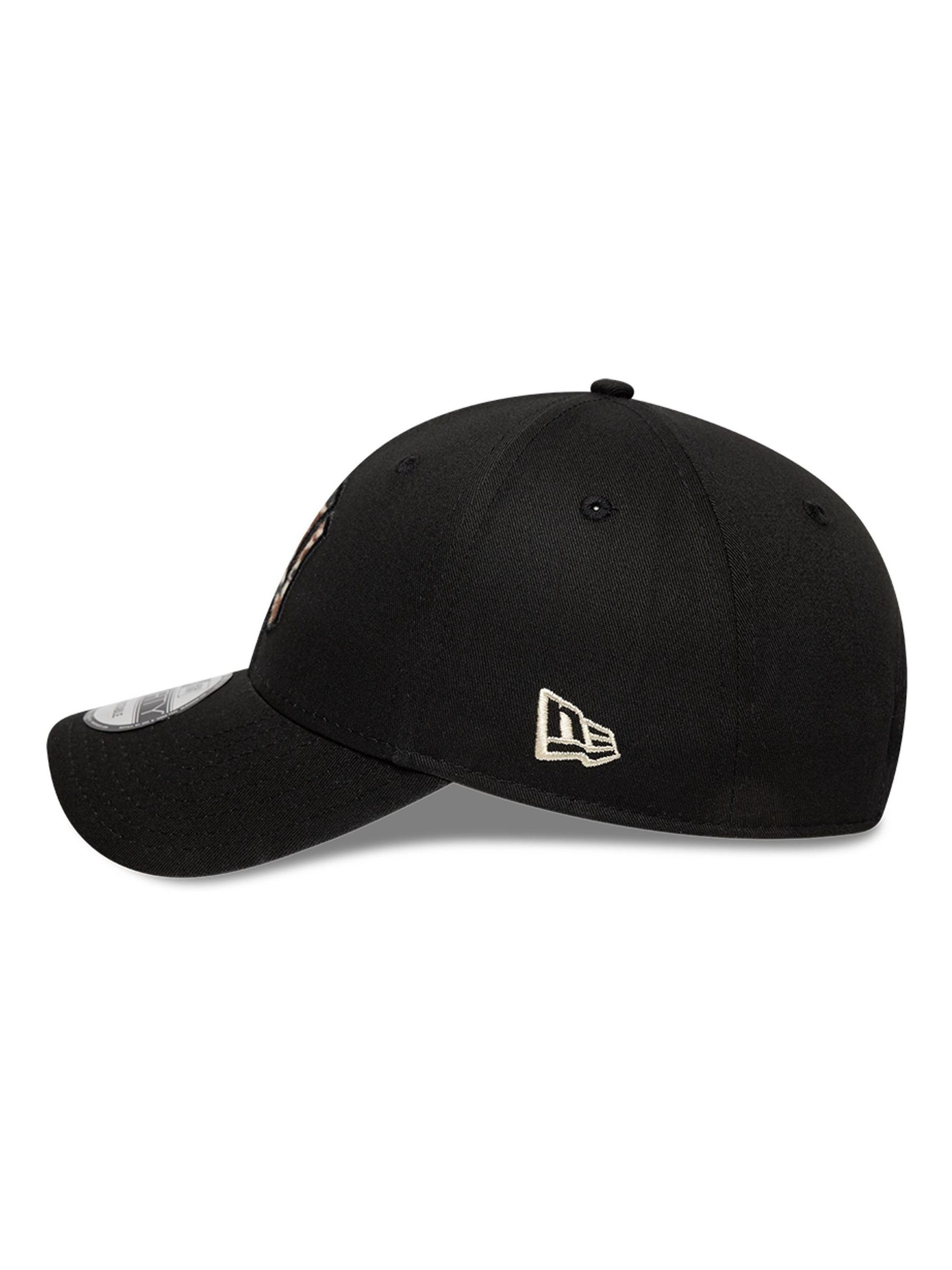 Buy New Era Black Deer Print Infill 9Forty New York Yankees Cap
