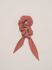 Miss Red Textured Top Wide Leg Trousers And Scrunchie Outfit Set - Image 3 of 6